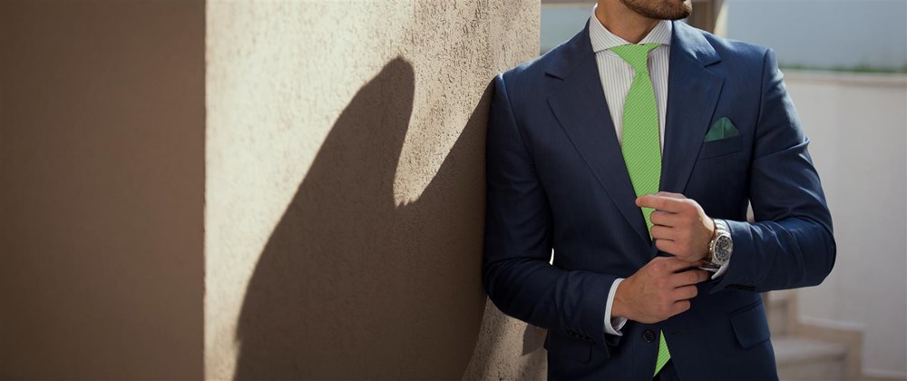 Krawatte für Herren aus 100% Seide - handgefertigt in Italien - 150 x 7 cm - hellgruen