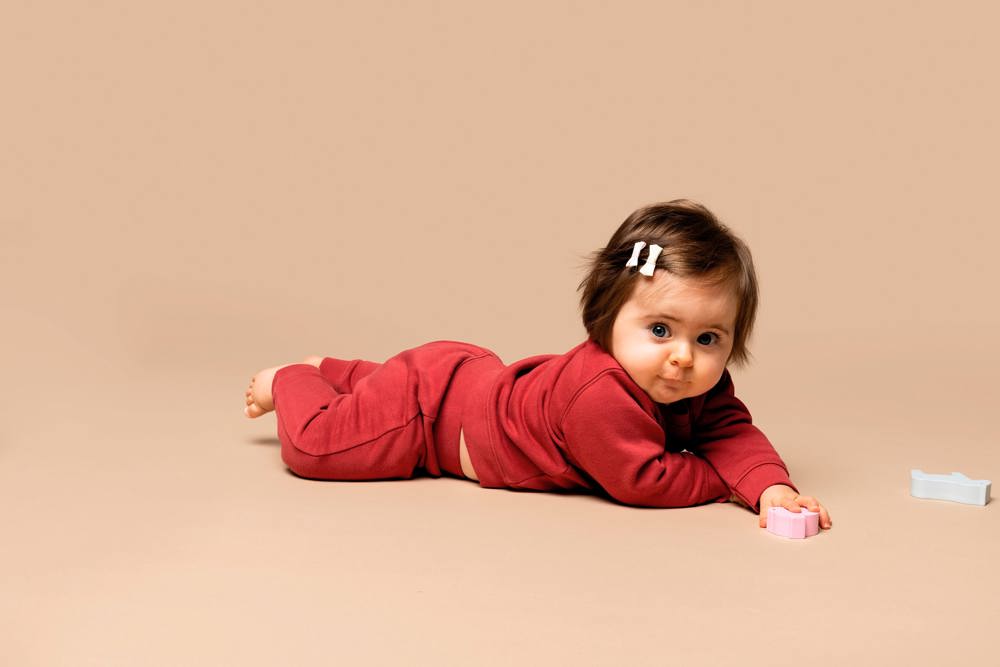 K835A - Umweltfreundliches Sweatshirt für Babys